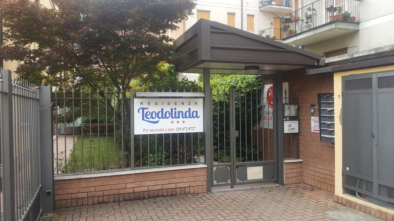 モンツァResidenza Teodolindaアパートメント エクステリア 写真